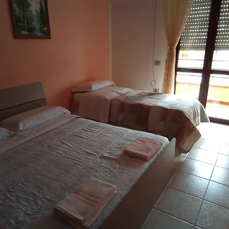 Casa Sidore&olga Affitti Brevi בית הארחה